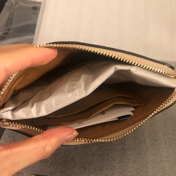 Coach Corner Zip Wristlet In Signature Canvas With Dreamy Veggie Print - Picture 5 of 7